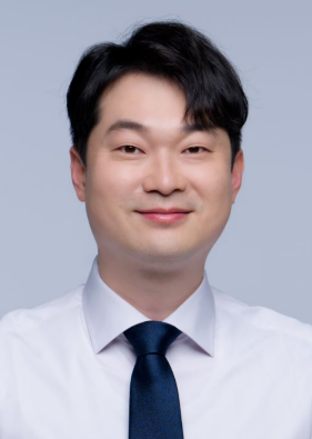 김동아